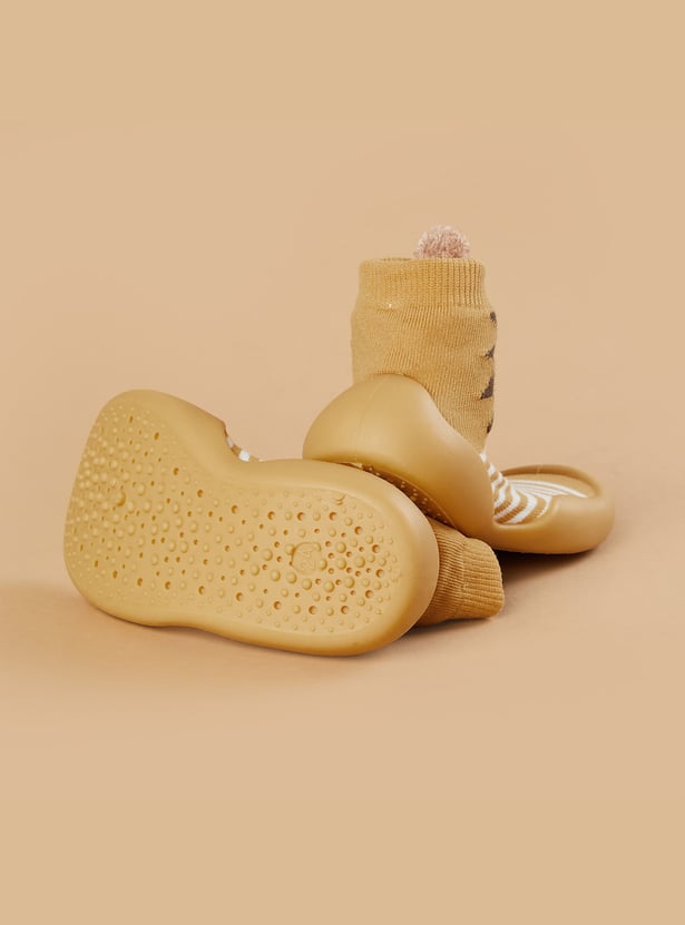 FAME FOREVER Girls Knitted Booties