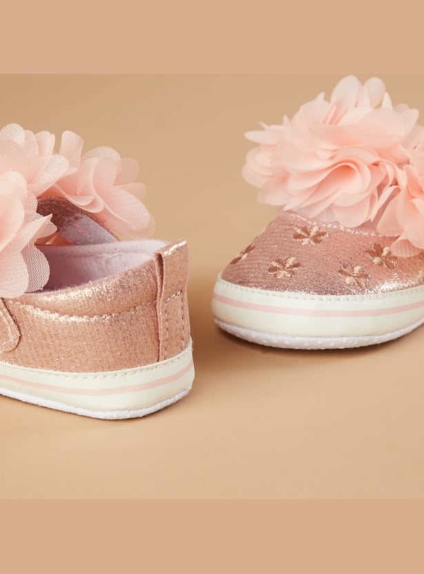 FAME FOREVER Girls Floral Embroidered Booties
