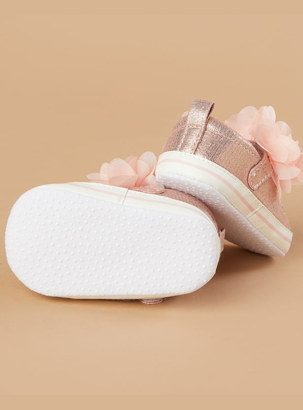 FAME FOREVER Girls Floral Embroidered Booties