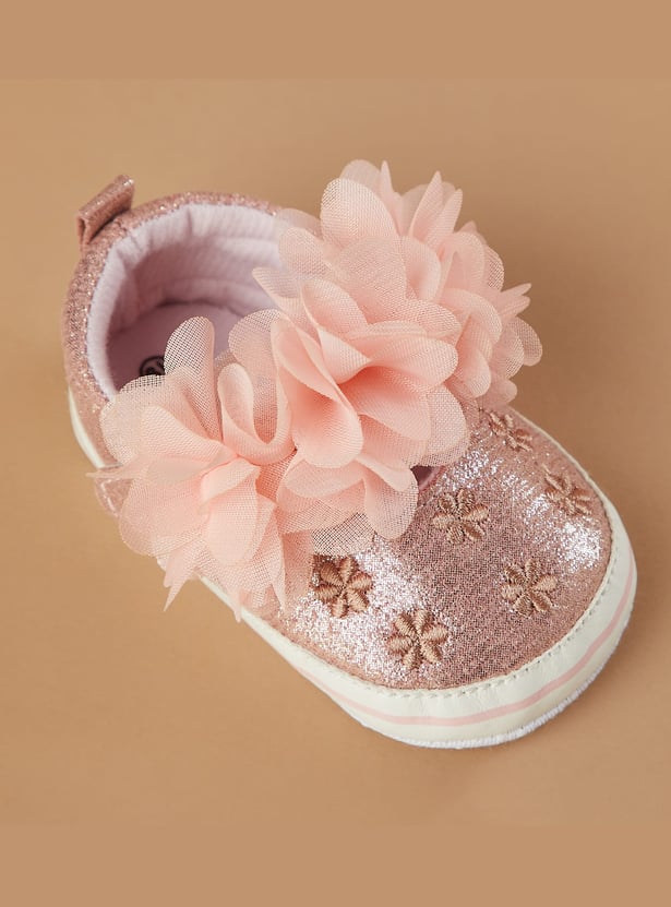 FAME FOREVER Girls Floral Embroidered Booties