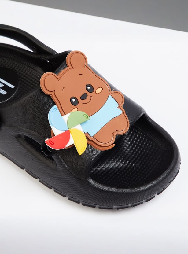 FAME FOREVER Boys Bear Applique Clogs