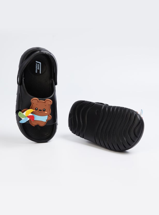 FAME FOREVER Boys Bear Applique Clogs