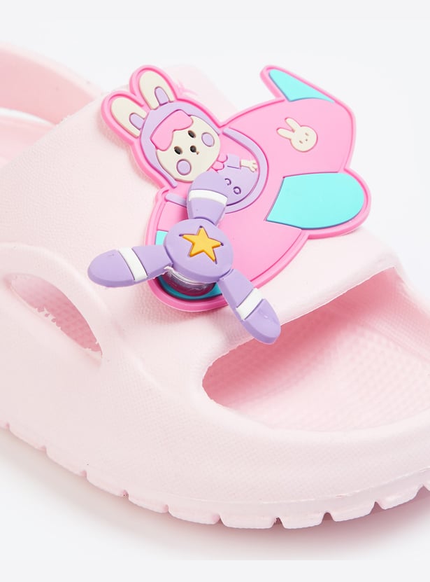 FAME FOREVER Girls Hello Kitty Applique Clogs