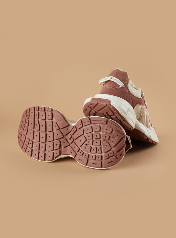 GINGER Mesh-Panelled Low Top Sneakers