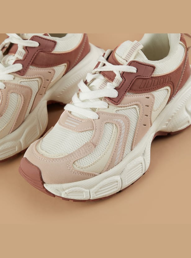 GINGER Mesh-Panelled Low Top Sneakers