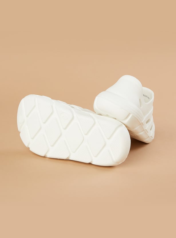 FAME FOREVER Boys Slip-On Clogs
