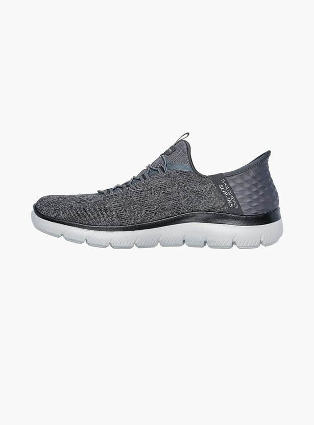 SKECHERS Summits Key Pace Knitted Running Shoes