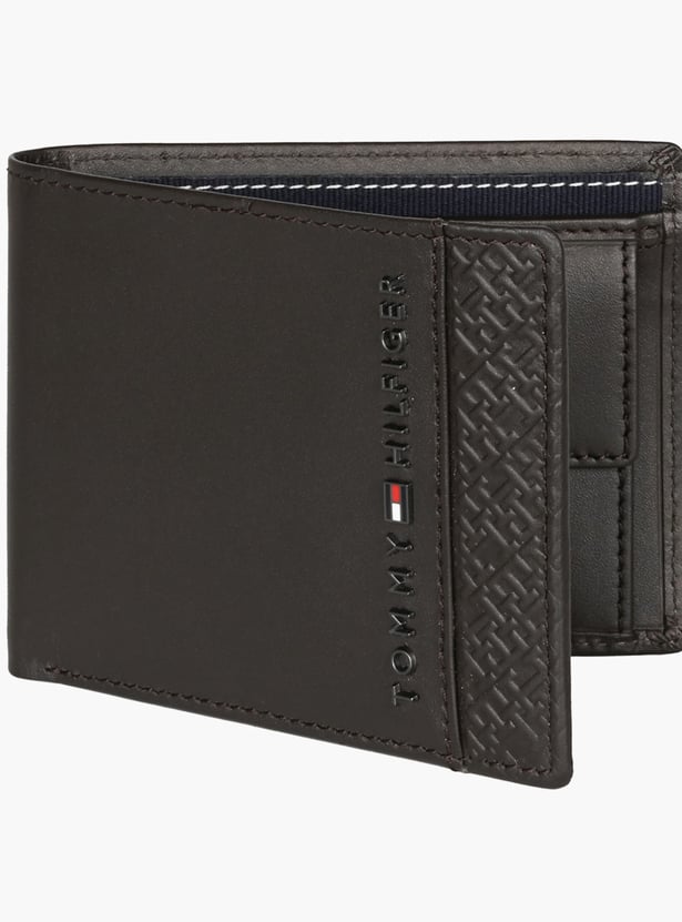 TOMMY HILFIGER Embossed Logo Bi-Fold Leather Wallet
