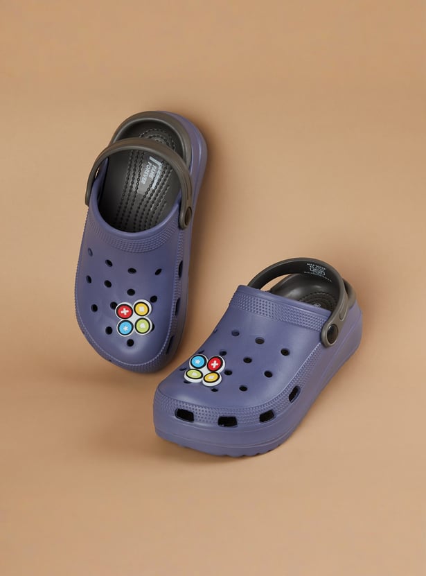 FAME FOREVER Boys Clogs with Charms