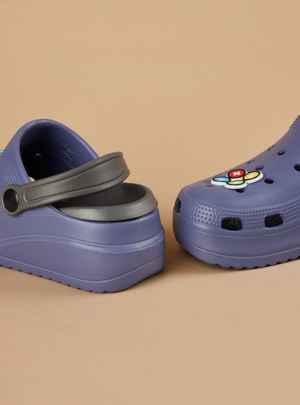 FAME FOREVER Boys Clogs with Charms