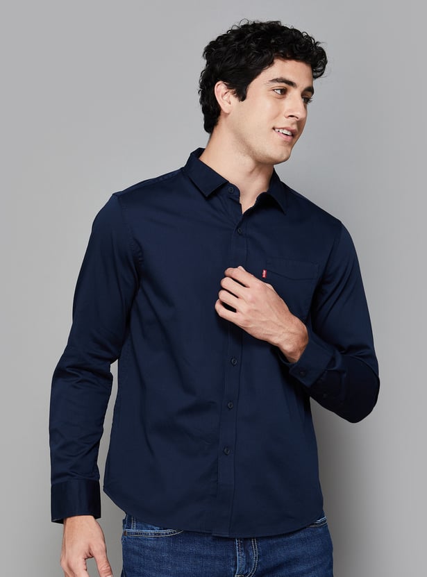 LEVI'S Solid Slim Fit Shirt