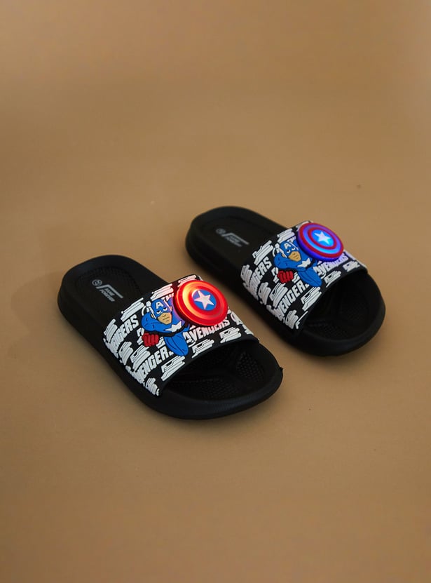 FAME FOREVER Boys Captain America Sliders