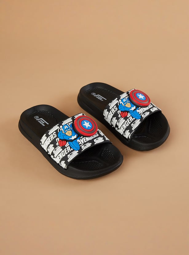 FAME FOREVER Boys Captain America Sliders