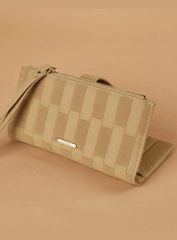 GINGER Textured Bi-Fold Wallet with Wristlet