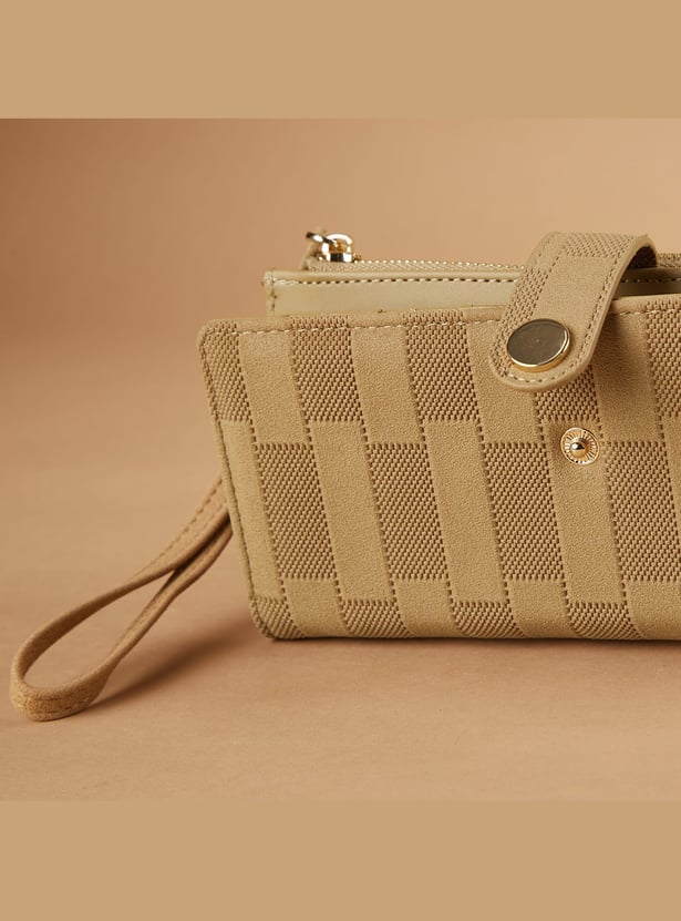 GINGER Textured Bi-Fold Wallet with Wristlet