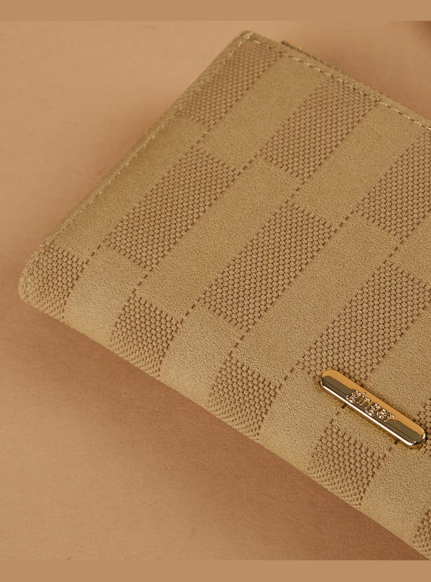 GINGER Textured Bi-Fold Wallet with Wristlet