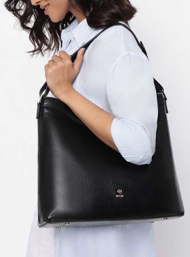 IRTH Textured Shoulder Bag