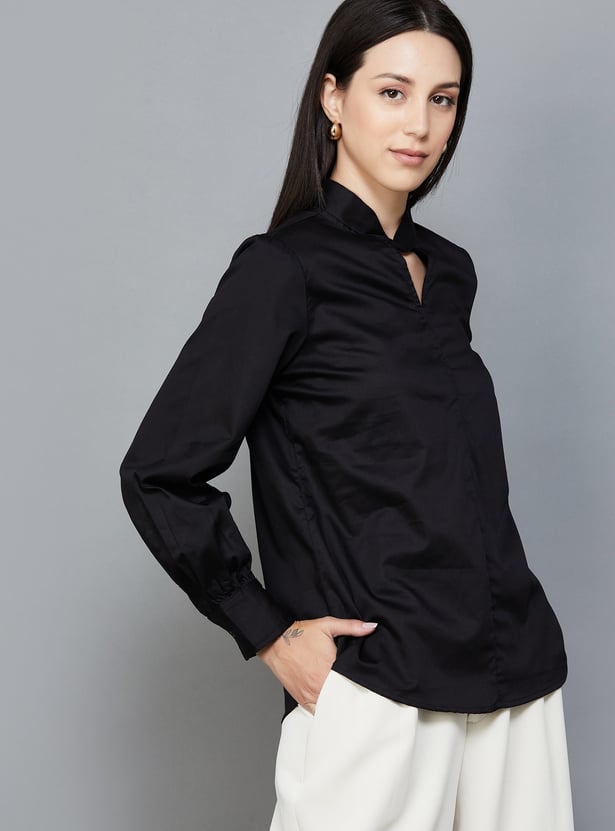 AND Solid Keyhole Neck Top