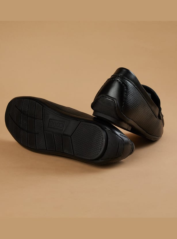 CODE Textured Loafers