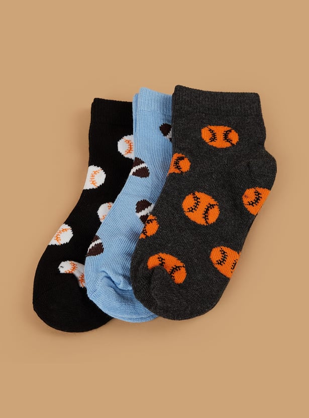 FAME FOREVER Patterned Knit Socks - Pack of 3