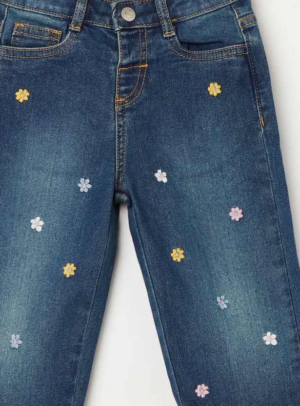 JUNIORS Girls Embroidered Regular Fit Jeans