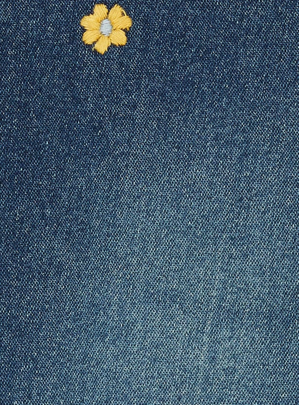 JUNIORS Girls Embroidered Regular Fit Jeans