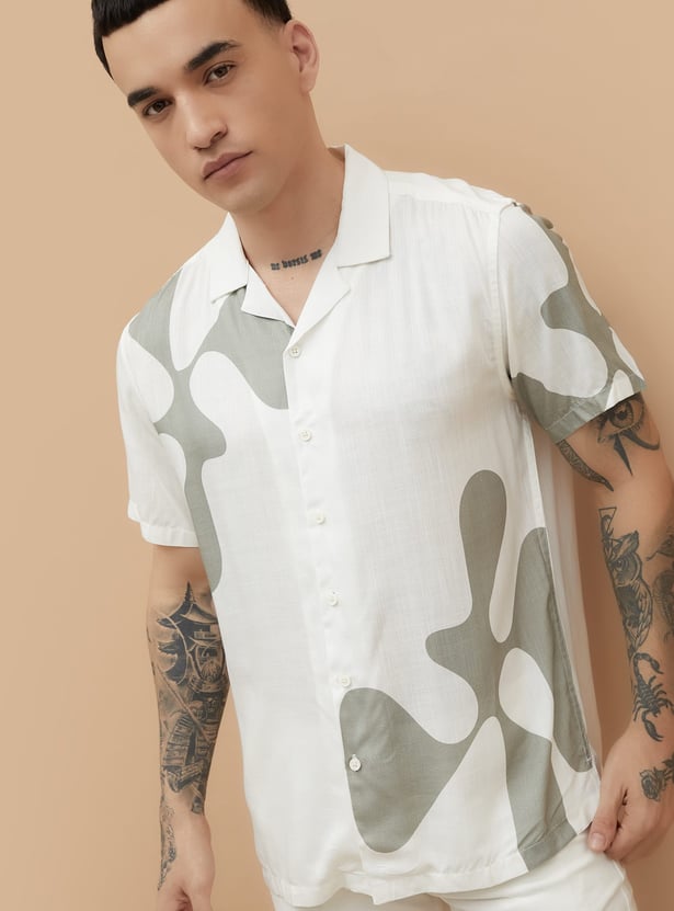 FAME FOREVER Printed Smart Fit Shirt