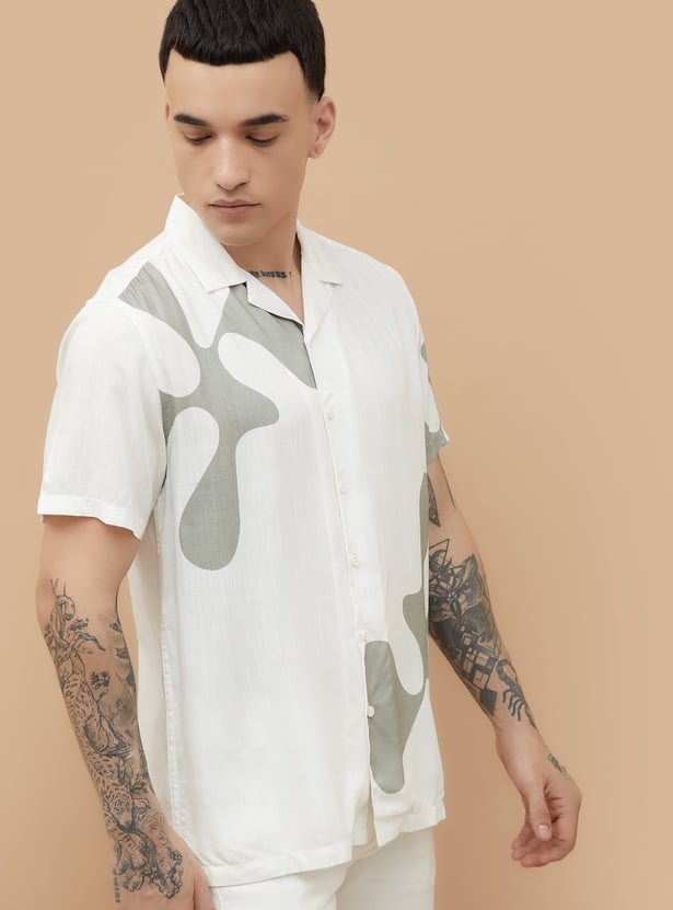 FAME FOREVER Printed Smart Fit Shirt