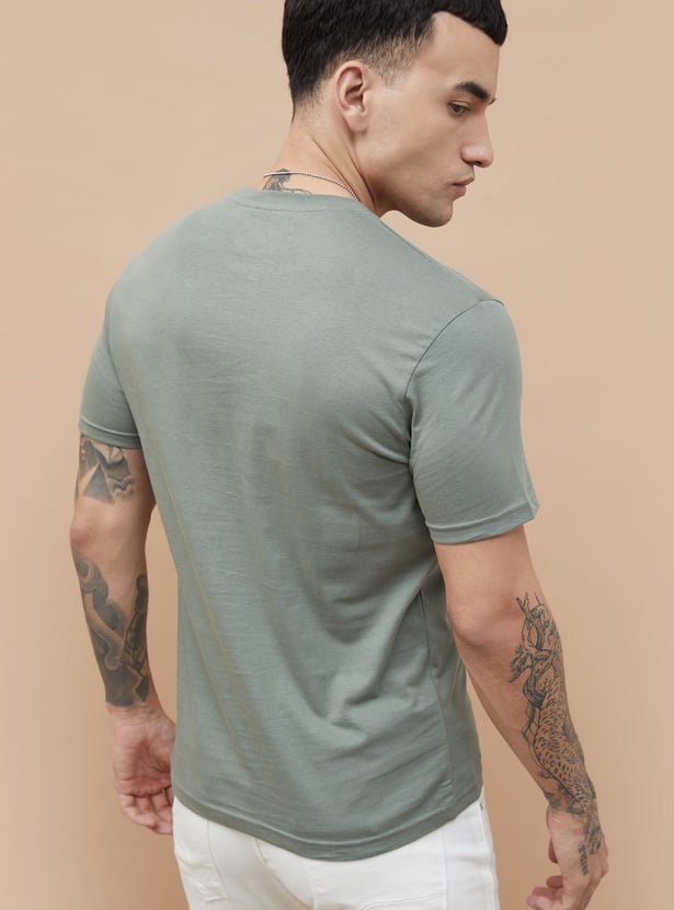 FAME FOREVER Typographic Print Regular Fit T-shirt
