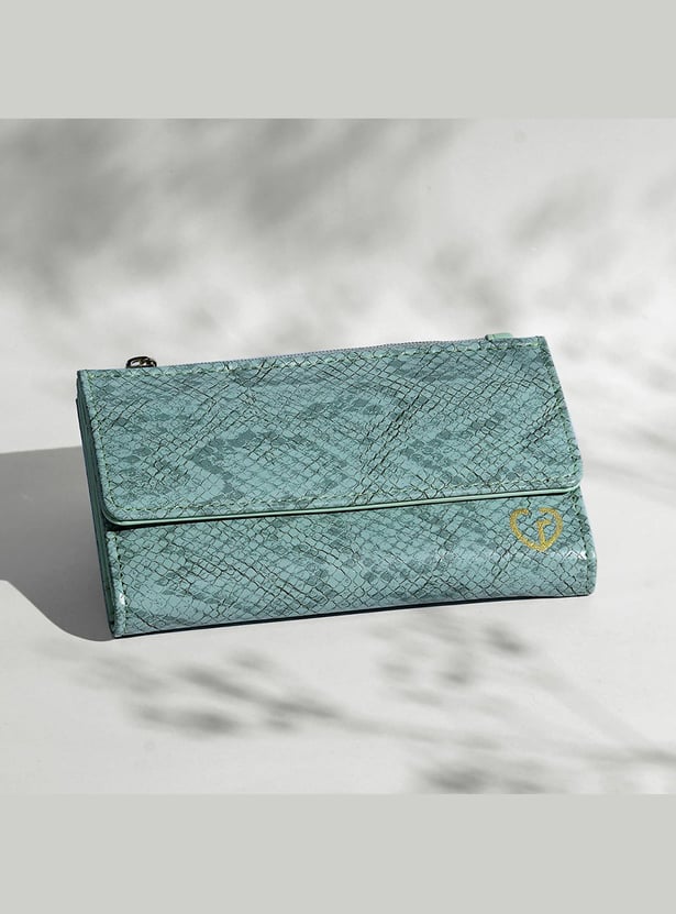 CAPRESE Textured Tri-Fold Wallet