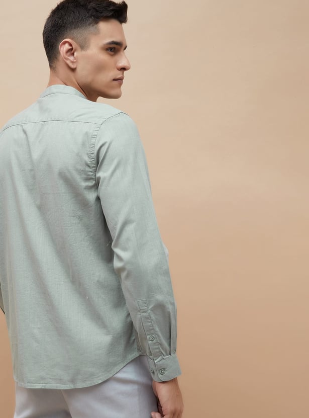 CODE UNWIND Solid Regular Fit Shirt