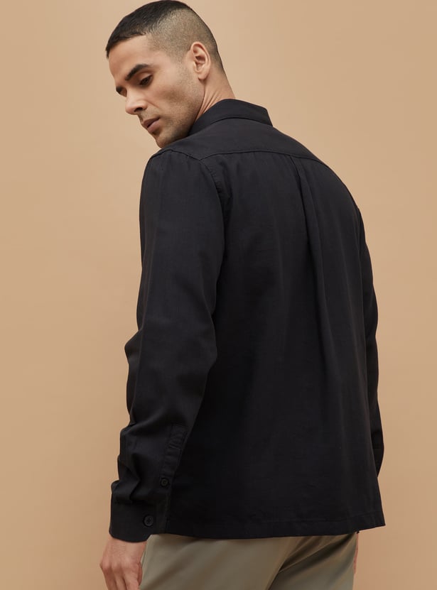 CODE UNWIND Solid Regular Fit Shirt
