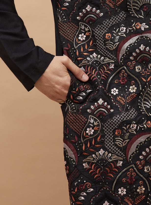 MELANGE Embroidered Straight Kurta