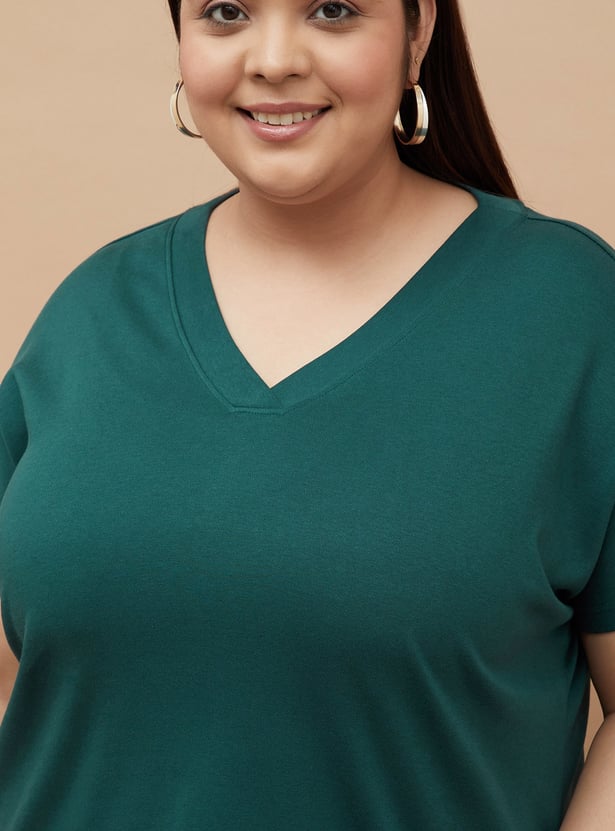 NEXUS Solid V-neck T-shirt