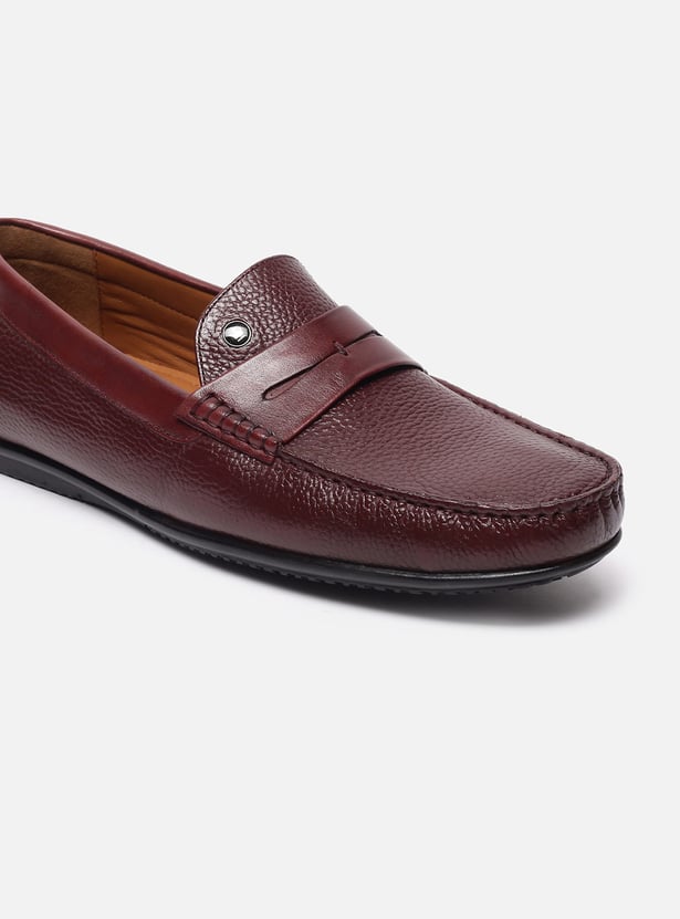 LOUIS PHILIPPE Textured Loafers
