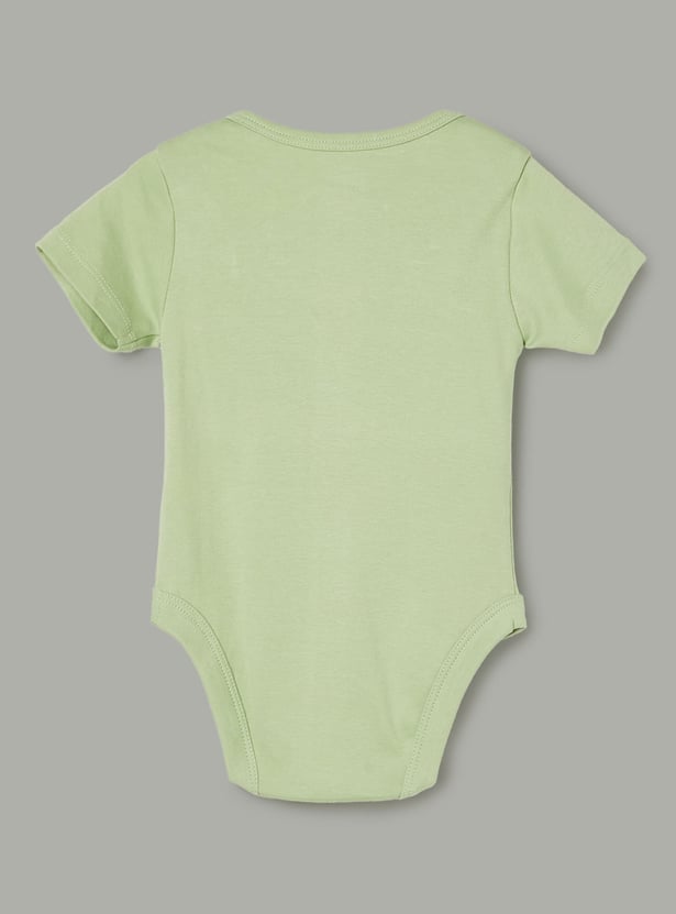 JUNIOR BABY Boys The Lion Ling Print Bodysuit with Pyjamas and Beanie