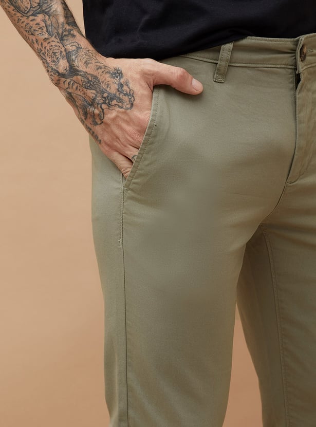 FAME FOREVER Solid Slim Tapered Trousers