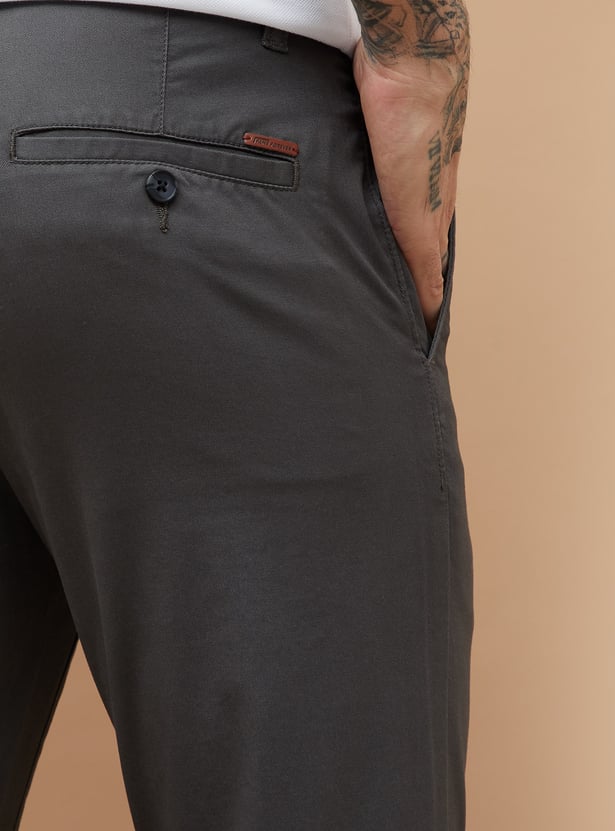 FAME FOREVER Solid Slim Tapered Trousers