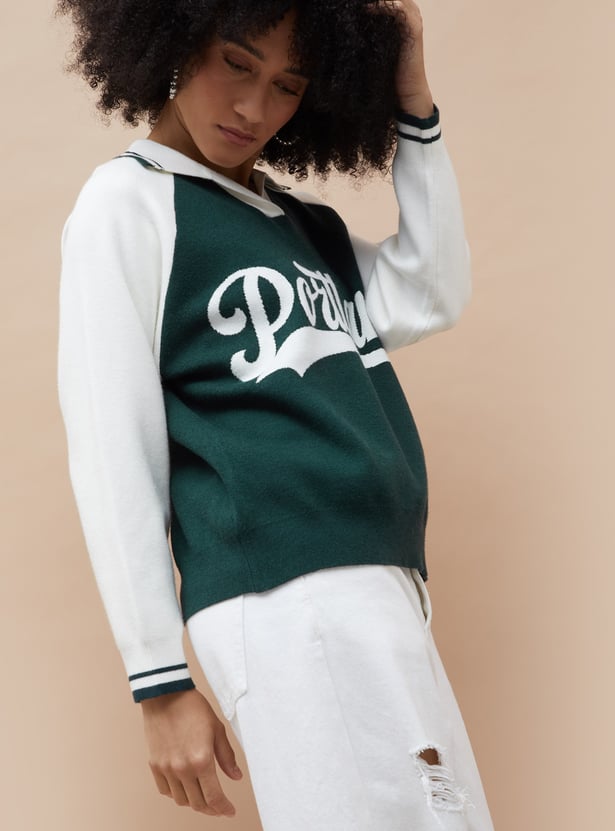 GINGER Oversized Graphic V-Neck Top