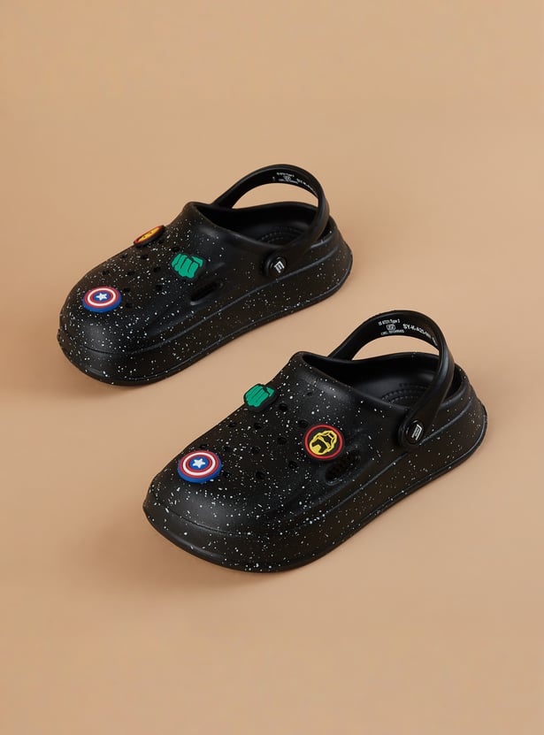 FAME FOREVER Boys Clogs with Avenger Jibbits