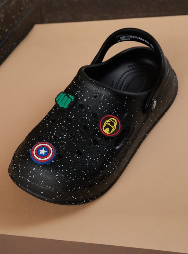 FAME FOREVER Boys Clogs with Avenger Jibbits