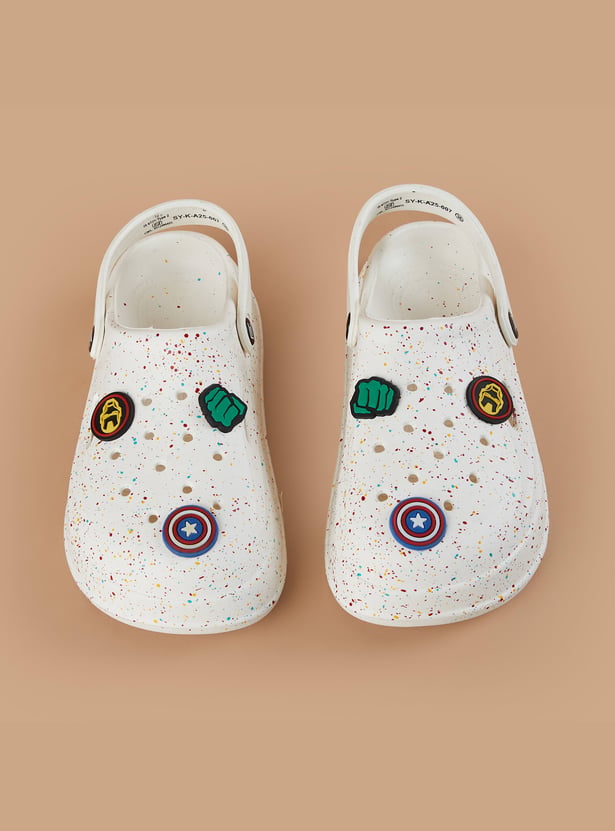FAME FOREVER Boys Clogs with Avenger Jibbits
