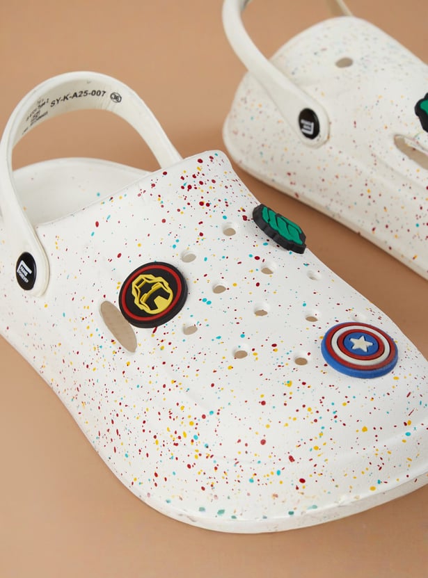 FAME FOREVER Boys Clogs with Avenger Jibbits