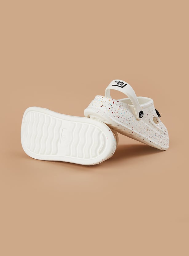 FAME FOREVER Boys Clogs with Avenger Jibbits