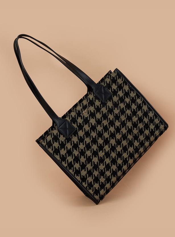 GINGER Houndstooth Patterned Handheld Bag
