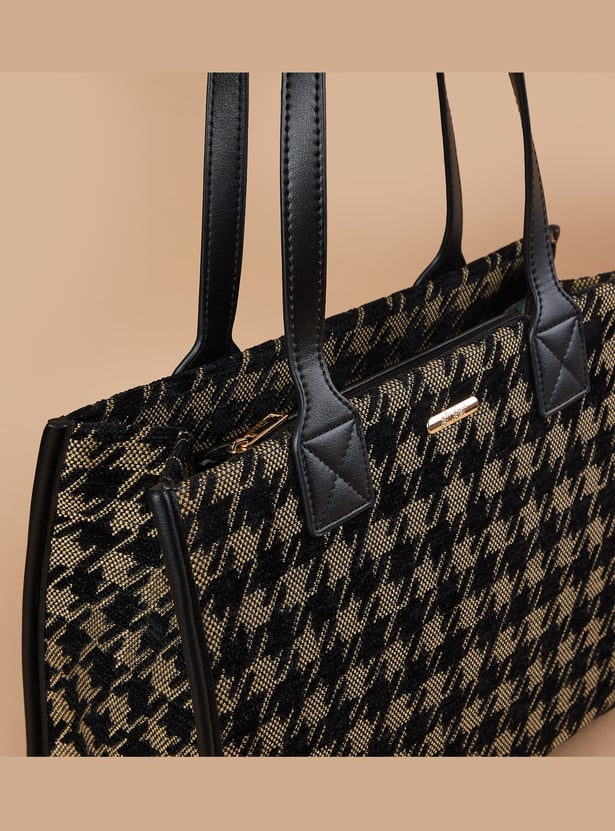 GINGER Houndstooth Patterned Handheld Bag