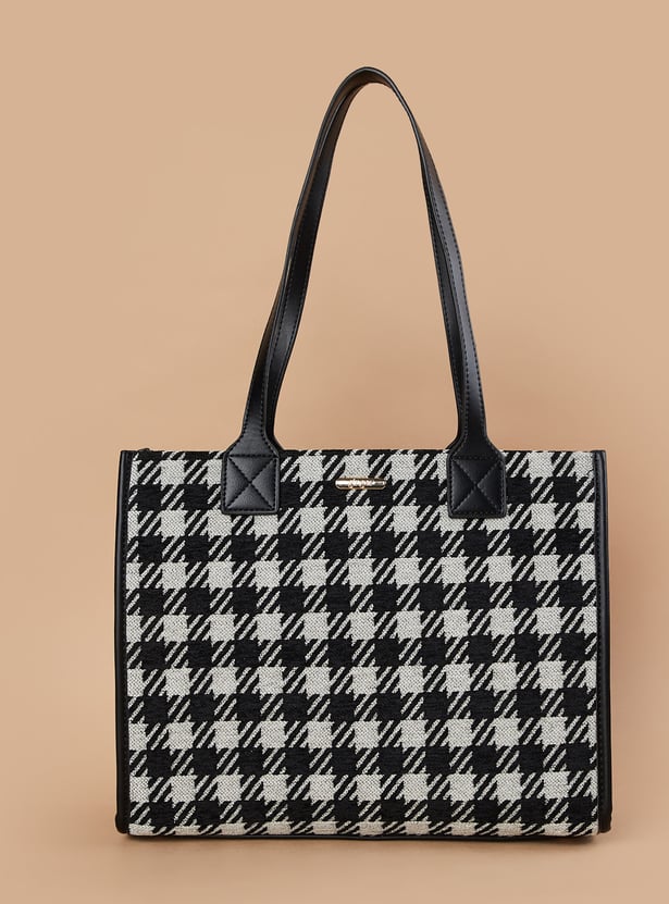 GINGER Houndstooth Patterned Handheld Bag