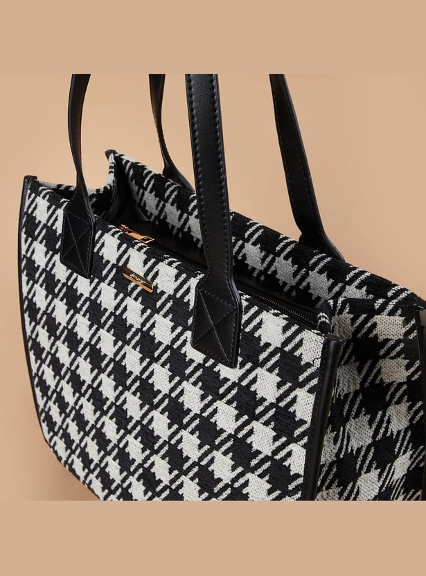 GINGER Houndstooth Patterned Handheld Bag
