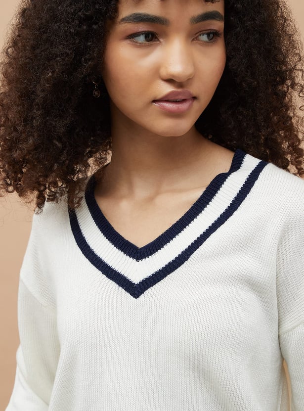 GINGER Solid V-Neck Sweater