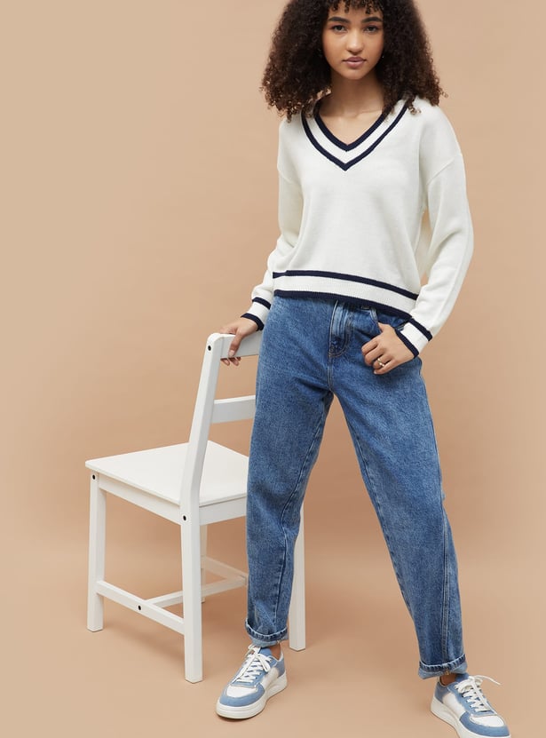 GINGER Solid V-Neck Sweater